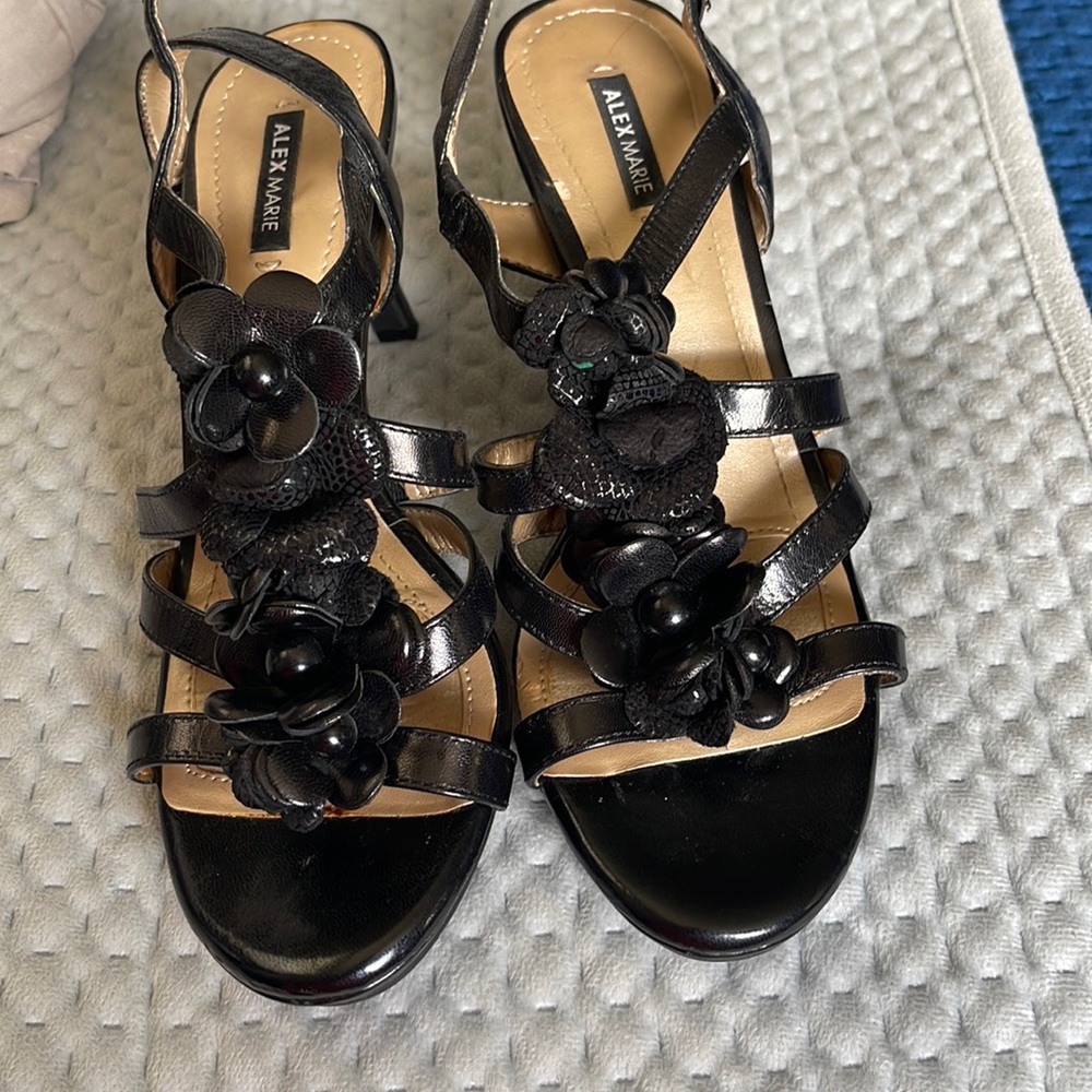 Medium heels